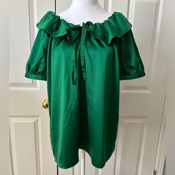 LOFT Tops - Loft Satin Top, emerald green, ruffle collar front tie, size Medium